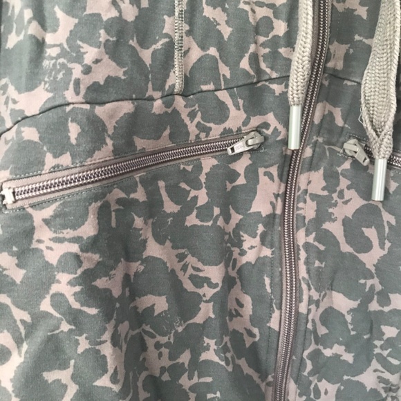 💓NWOT Army Camo Marathon Zipper Front Hooded Jacket - Picture 4 of 14